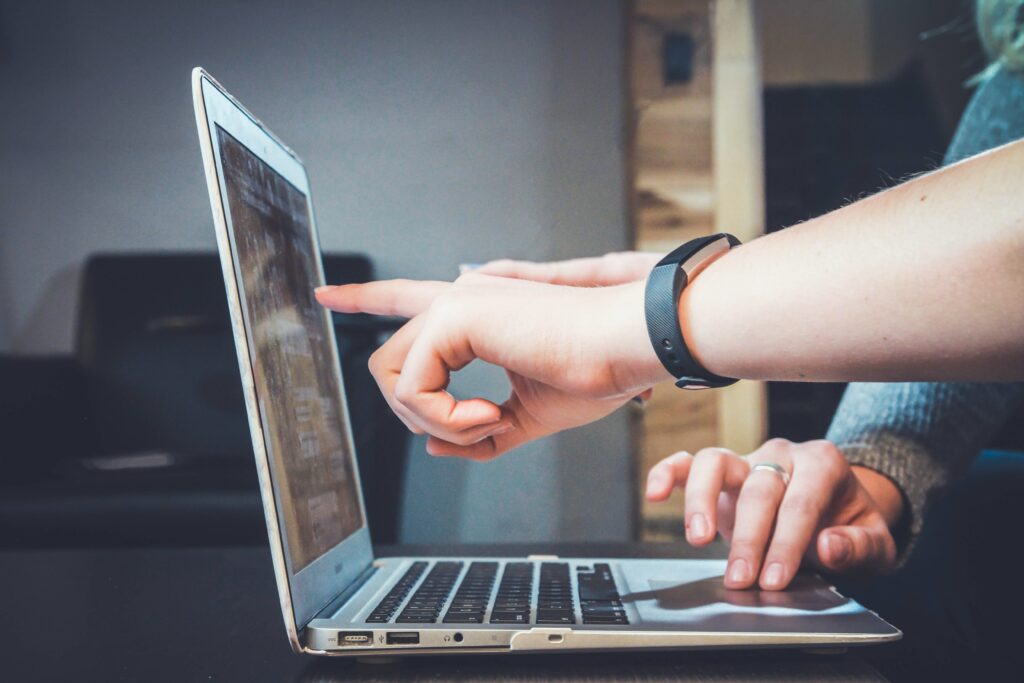 4 Reasons Why Digital-based Businesses Should Consult Legal Professionals 1