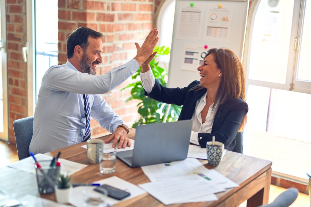 What are the Key Benefits Of Using a Project Management Software? 1