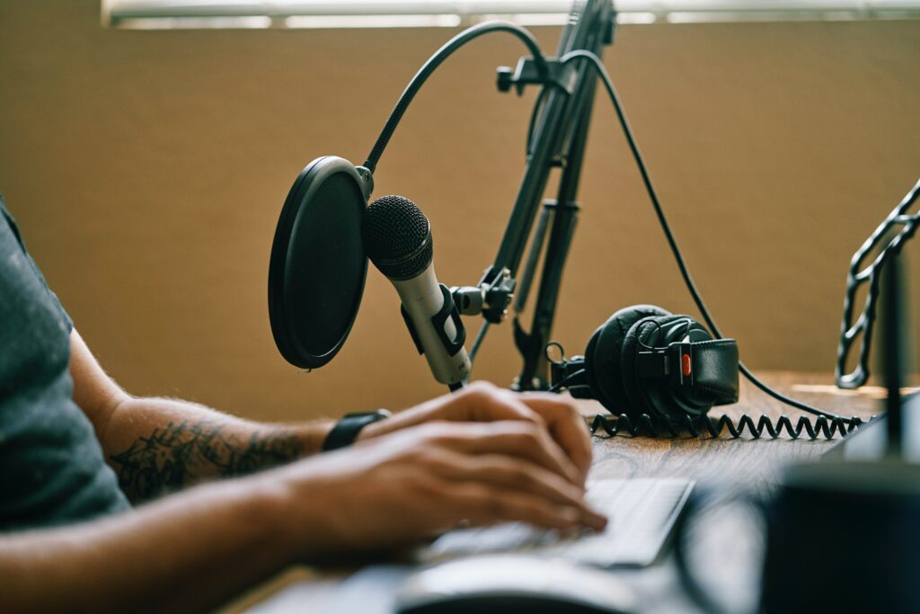 The What, Why, and How of Business Podcasting 1