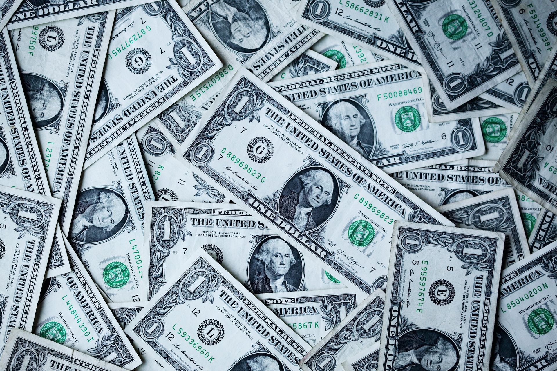 Avoid Losing Money Through Stupid Mistakes: 4 Smart Tips 1