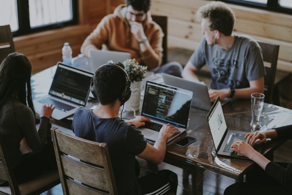 How Small Business IT Support Can Boost Your Success: 3 Key Benefits 1