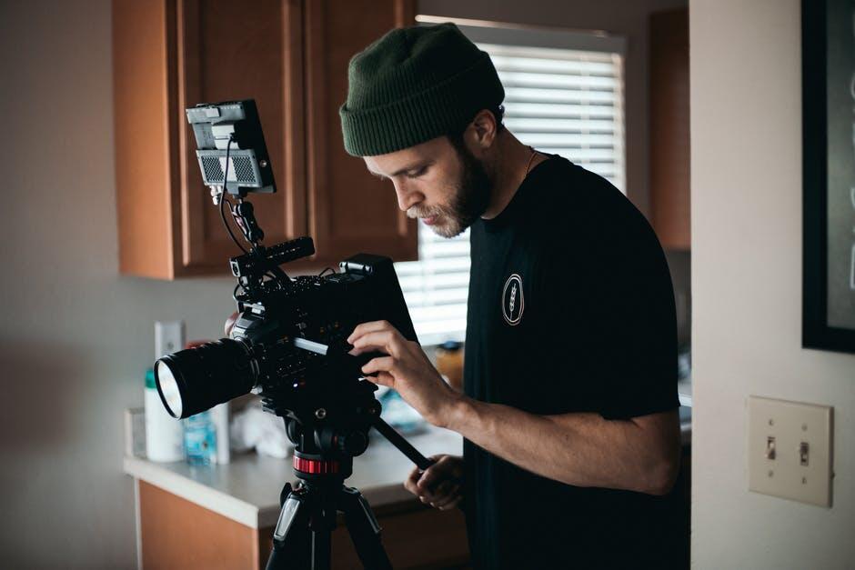 Want to make your car rental business stand out with video ads? Here are four tips to help you make the most of your video advertising efforts.